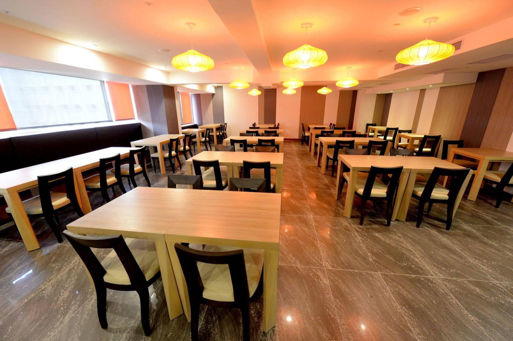 Bamboo Hotel Kaohsiung Dış mekan fotoğraf