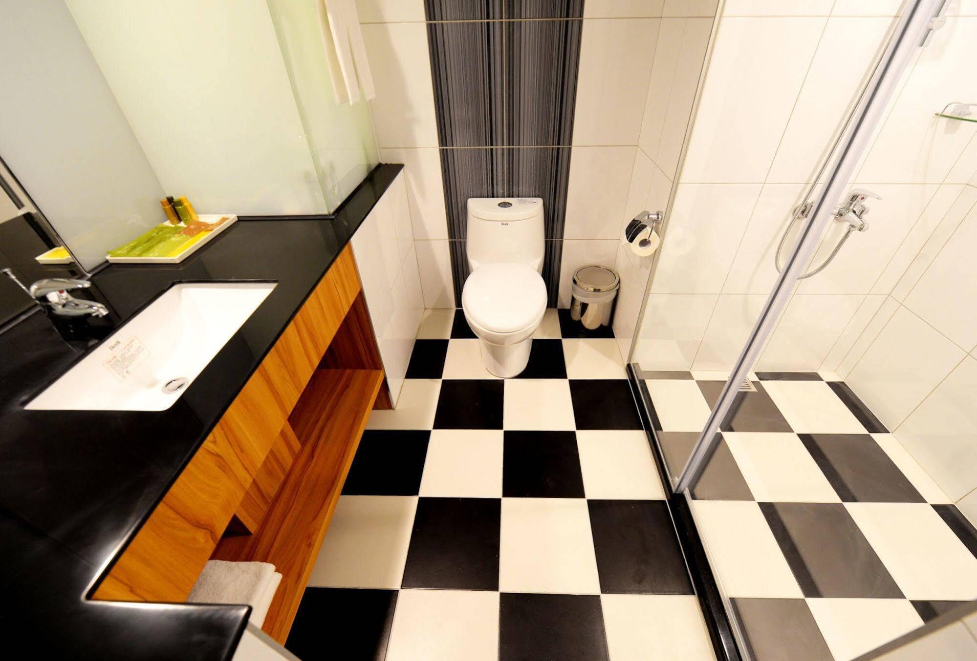 Bamboo Hotel Kaohsiung Dış mekan fotoğraf