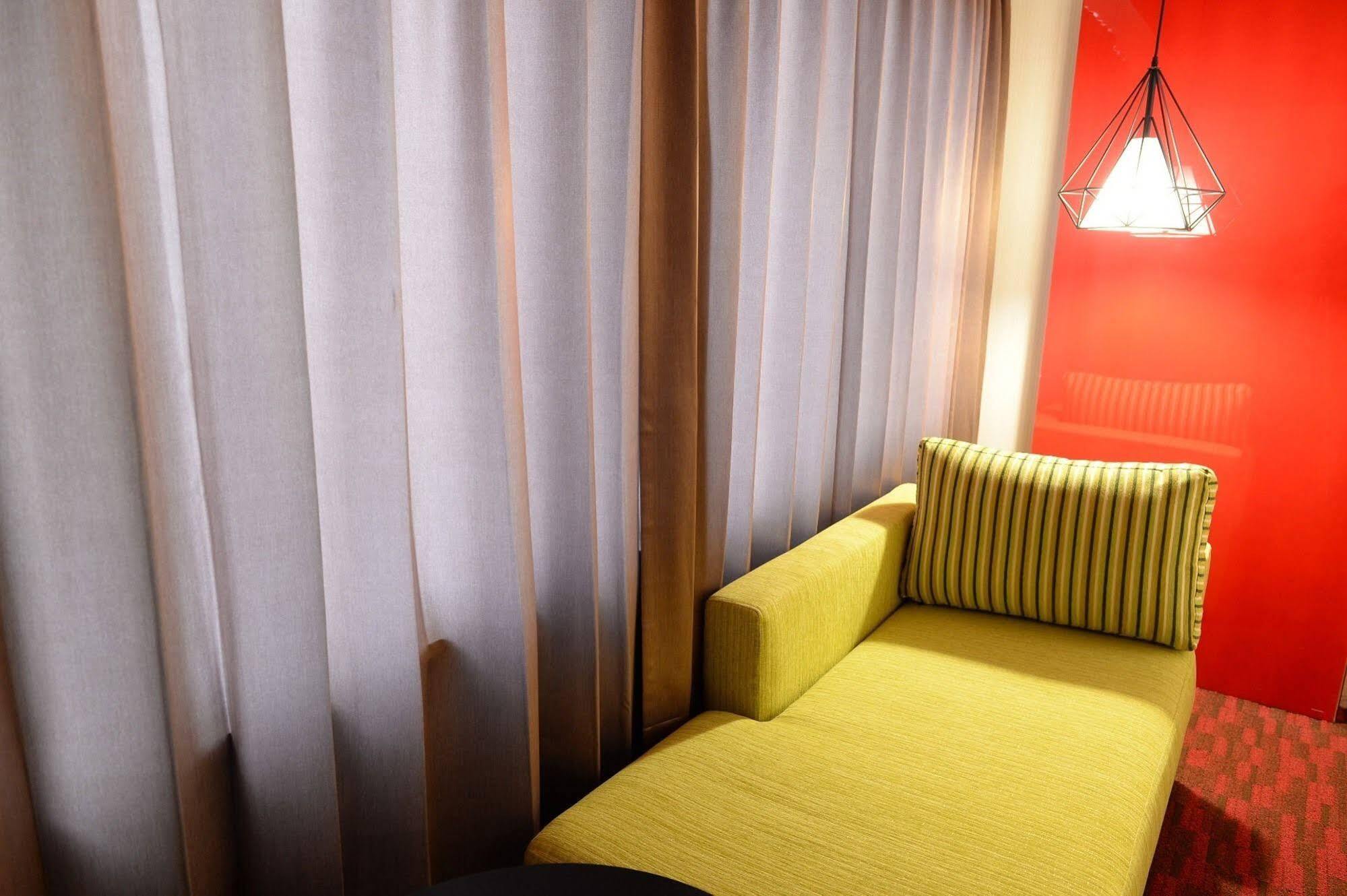 Bamboo Hotel Kaohsiung Dış mekan fotoğraf