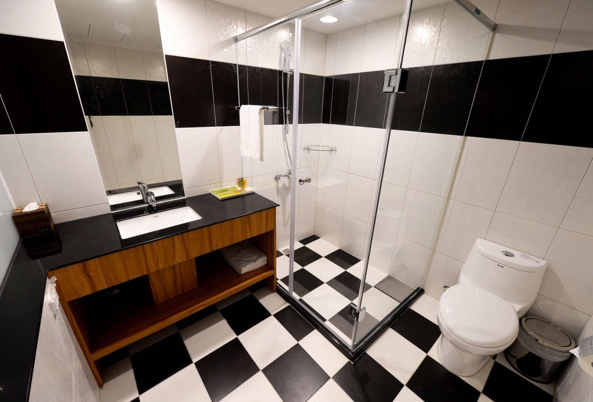Bamboo Hotel Kaohsiung Dış mekan fotoğraf