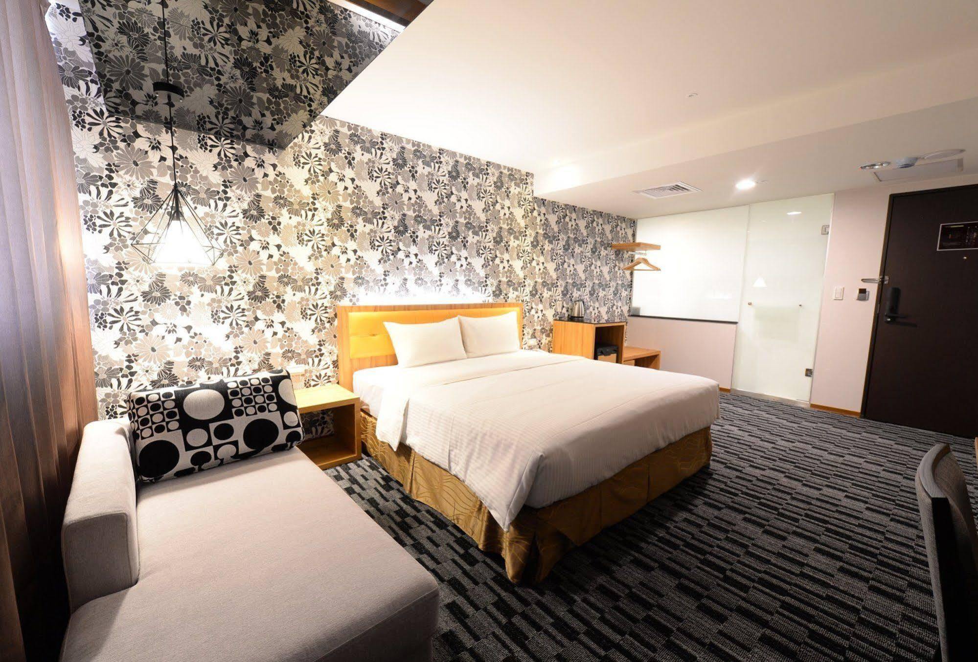 Bamboo Hotel Kaohsiung Dış mekan fotoğraf
